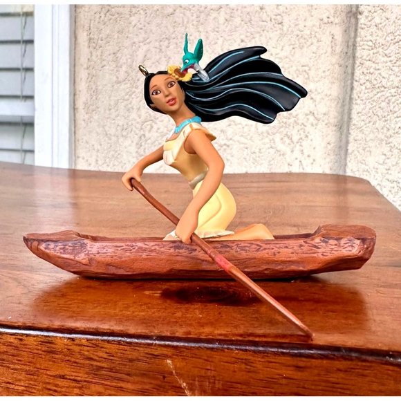 VTG 1995 Pocahontas Hallmark Ornament Walt Disney Hummingbird Flit in Ca… - Picture 1 of 12